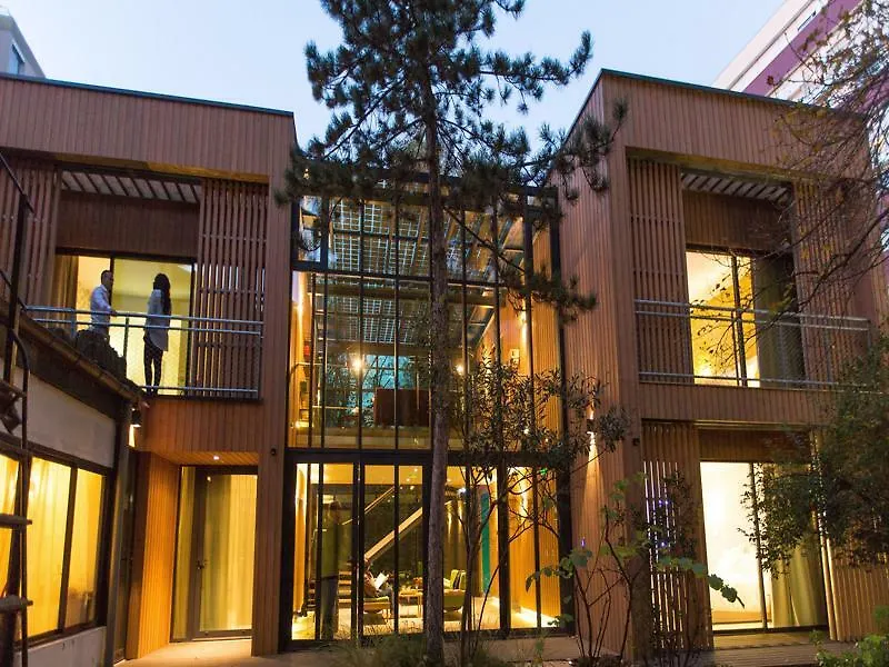 Eden Bed & Breakfast Paris