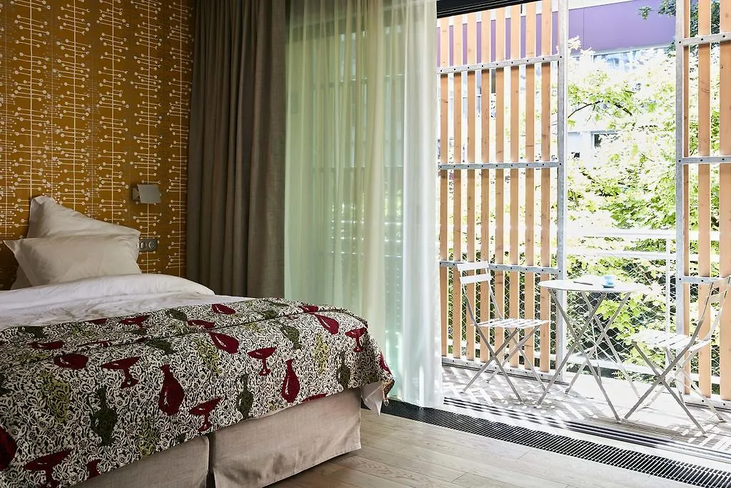 Couette-café Eden 3*